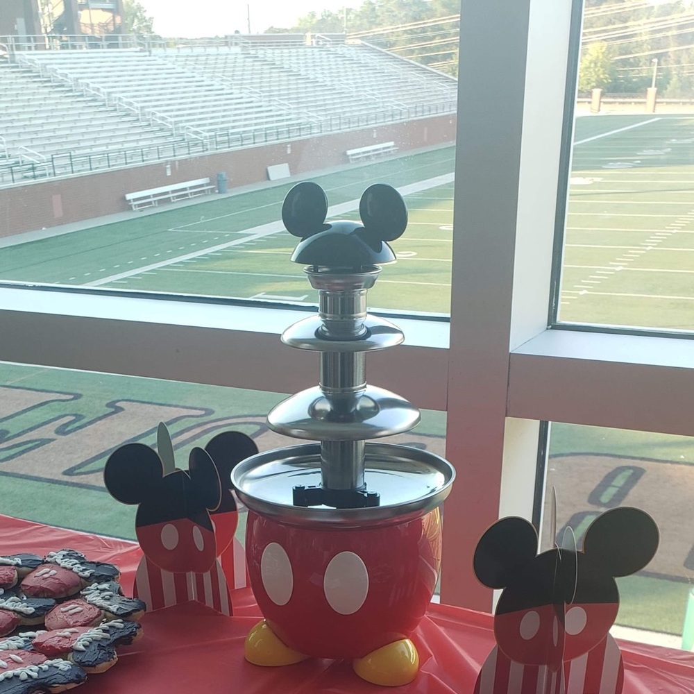 Mickey Mouse Chocolate🍫 Fountain ⛲️